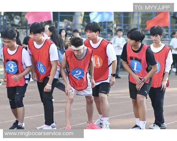 杭州篮球队勇闯世锦赛舞台逆袭之旅展现拼搏精神与团队力量 杭州篮球队勇闯世锦赛舞台逆袭之旅展现拼搏精神与团队力量